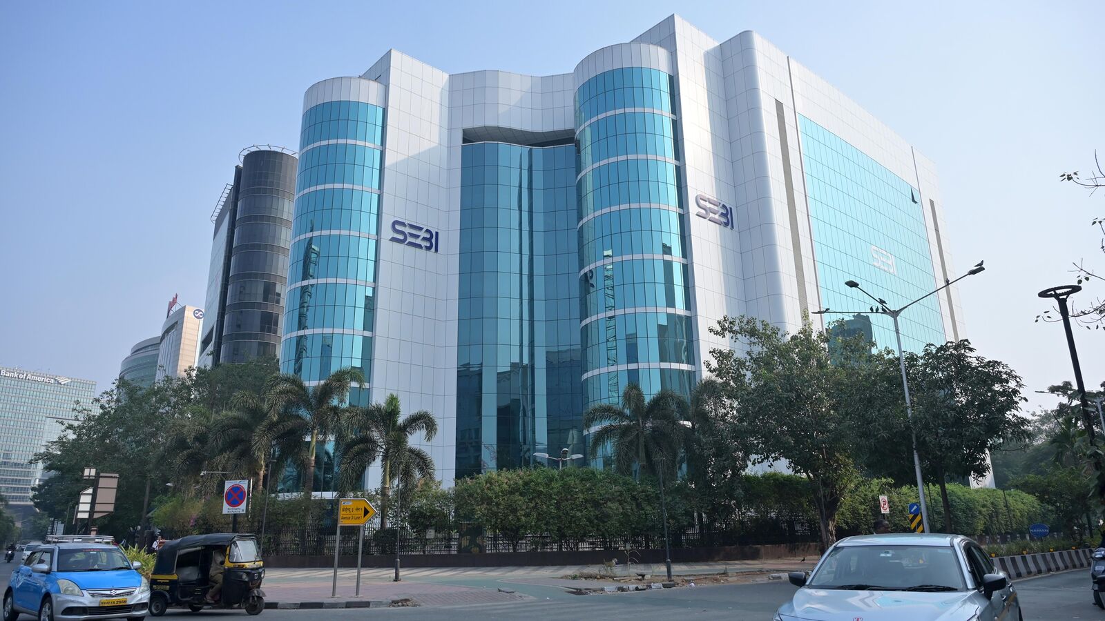 Sebi eases disclosure norms for certain FPIs, approves T+0 settlement