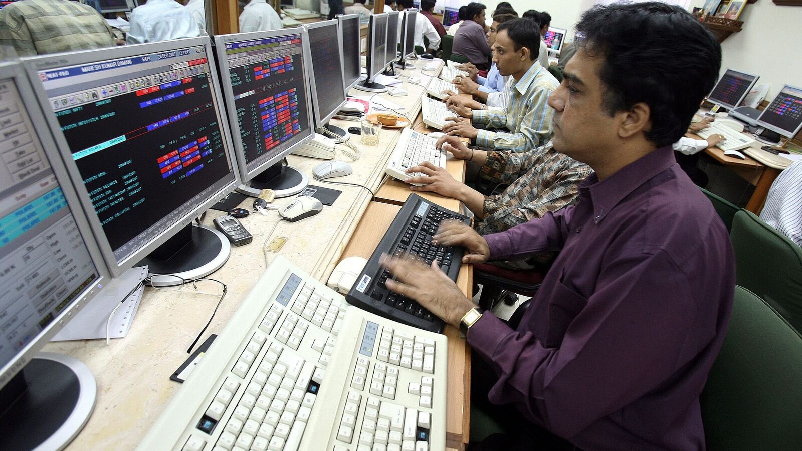 Stock Market Live Updates | Sensex Today : Sensex, Nifty drop at opening bell; Markets await RBI MPC decision