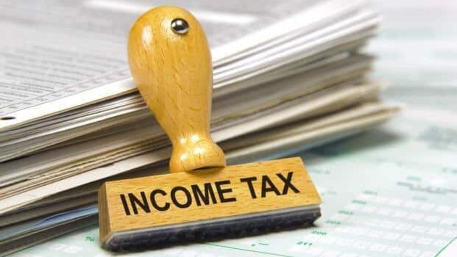 Government should raise I-T exemption limit under new tax regime from ₹3 lakh to ₹5 lakh: EY