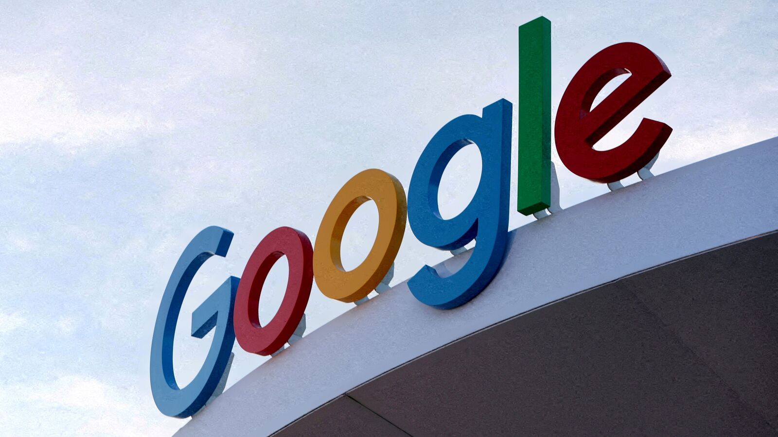 Does Perplexity’s “answer engine” threaten Google?